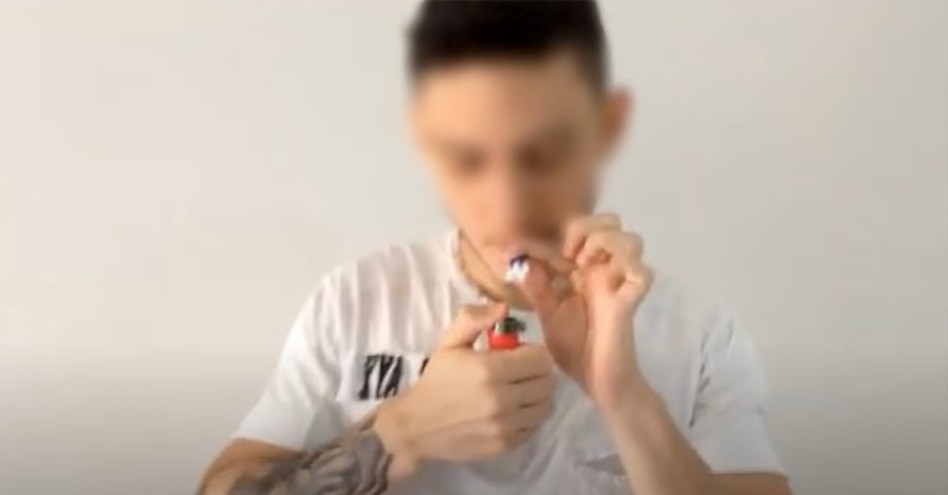 A rapaziada anda fumando cotonete demais
