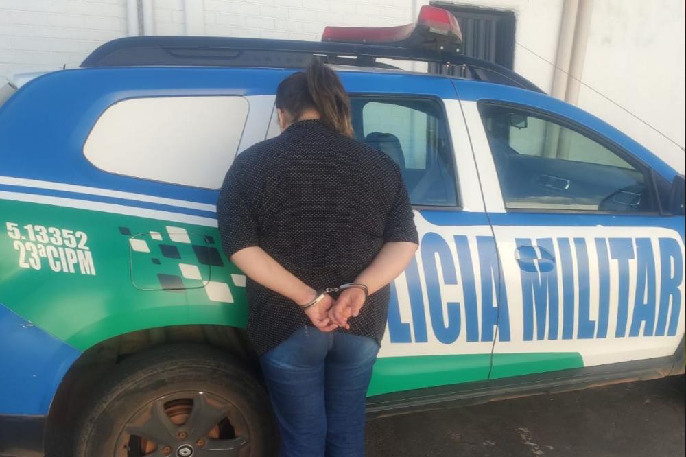 Presa em Trindade, mãe admite que torturou filha para punir mau comportamento: 