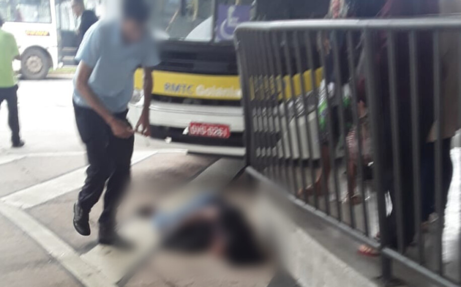 Mulher atingida por ônibus em Goiânia passa por cirurgia no abdome e tem saúde regular, diz hospital