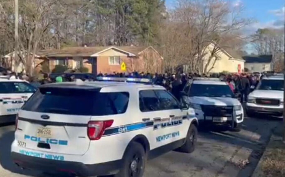 Aluno de 6 anos atira em professora dentro da sala de aula nos EUA