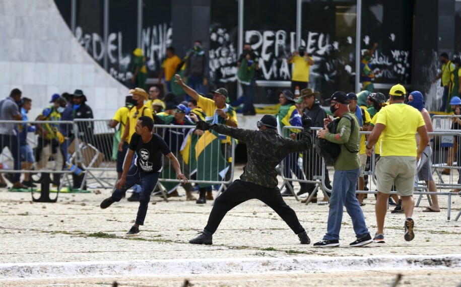 Pelo menos 951 goianos participaram de atos terroristas em Brasília, aponta PRF