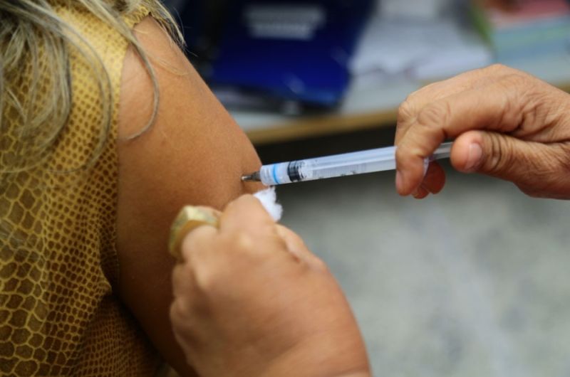 Em 3 meses, Goiás vacina 3,4% da população com duas doses contra Covid-19