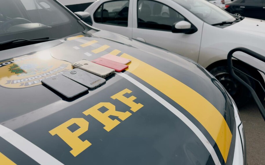 Após perseguição em Águas Lindas de Goiás, PRF prende foragido da justiça com carro roubado