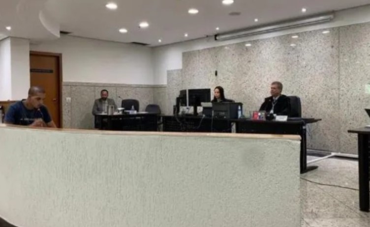 Pedreiro é condenado após matar vizinho por dívida de R$ 5 mil, em Goiânia