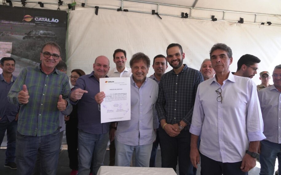 Catalão inicia obras da Ceasa e prefeito Adib celebra: “Aliada dos que cultivam”