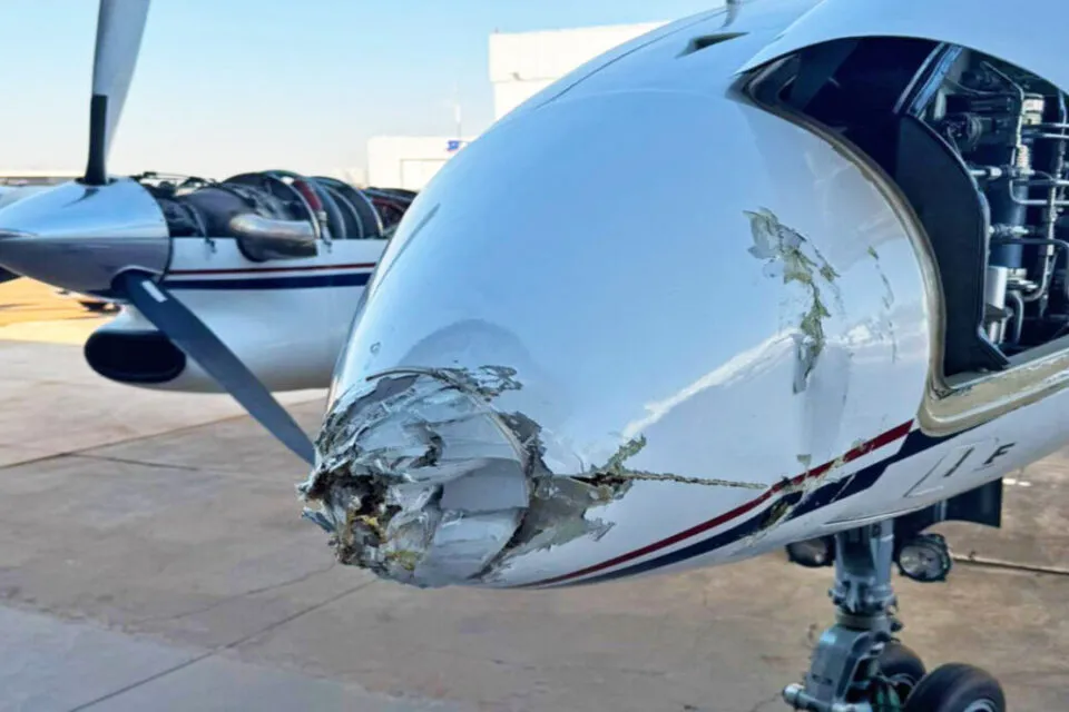 Avião se desprende de reboque e anda sozinho em aeródromo de Goiânia;