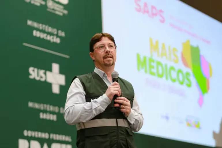 Obesidade não é escolha, mas uma doença complexa, diz secretário do Ministério da Saúde