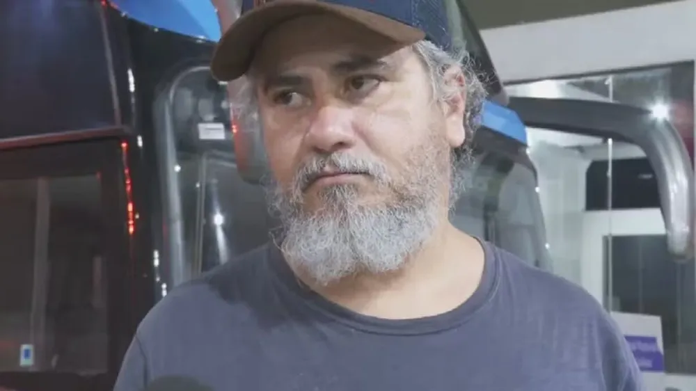 Goiano deportado dos EUA diz que passageiros passaram mal em voo: ‘Sufocados’