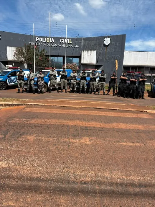 MANIFESTAÇÃO COM BLOQUEIO DE VIA – DESOBSTRUÇÃO E PRISÕES