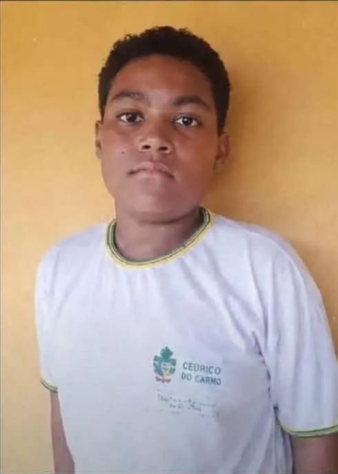 ADOLESCENTE MORRE APÓS ESTRUTURA DE BASQUETE CAIR SOBRE ELE EM PARQUE DE RIO VERDE