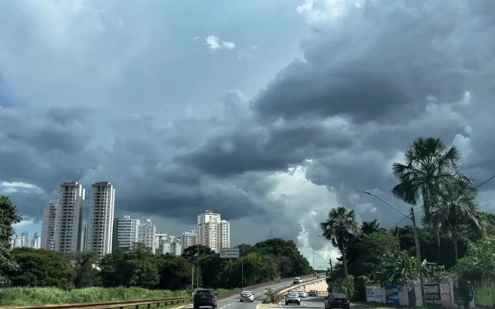 GOIÁS TEM ALERTA PARA CHUVAS INTENSAS E QUEDA DE TEMPERATURA