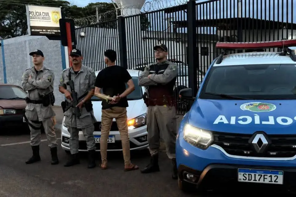 PM PRENDE HOMEM QUE ROUBOU CARRO APÓS SHOW NA EXPO RIO VERDE