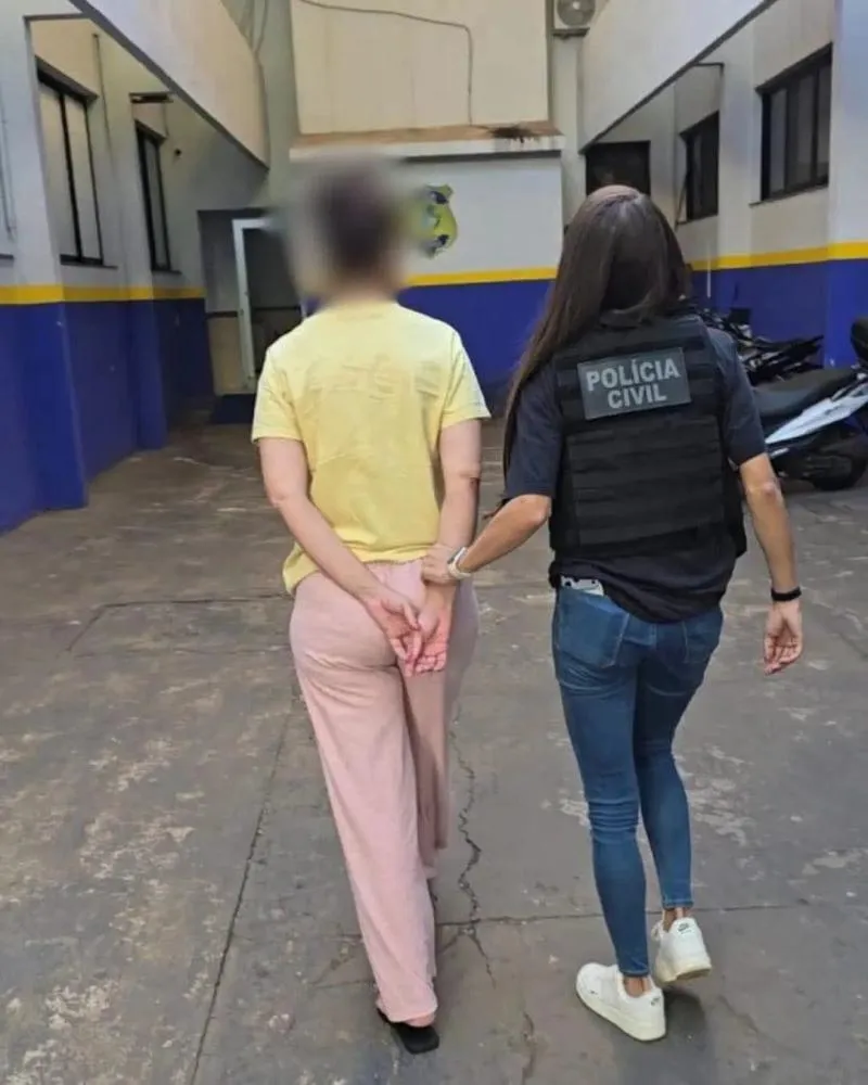 GOIÂNIA: MULHER É PRESA SUSPEITA DE FORNECER MEDICAMENTOS IRREGULARES A FISIOTERAPEUTA