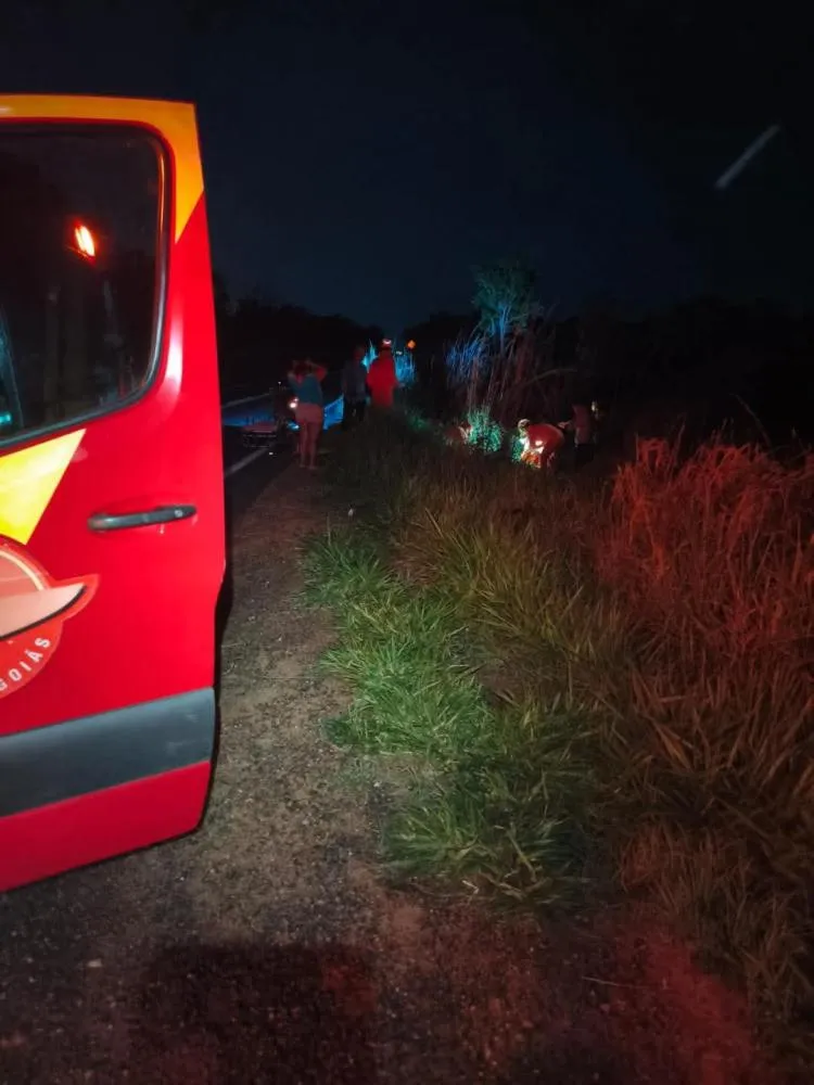 JOVEM DE 20 ANOS SOFRE FRATURA EXPOSTA EM ACIDENTE ENTRE DUAS MOTOCICLETAS EM CALDAS NOVAS