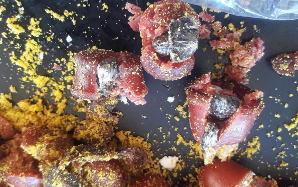 Jovem é presa suspeita de tentar levar droga escondida em farofa para o marido detido em presídio de Rio Verde