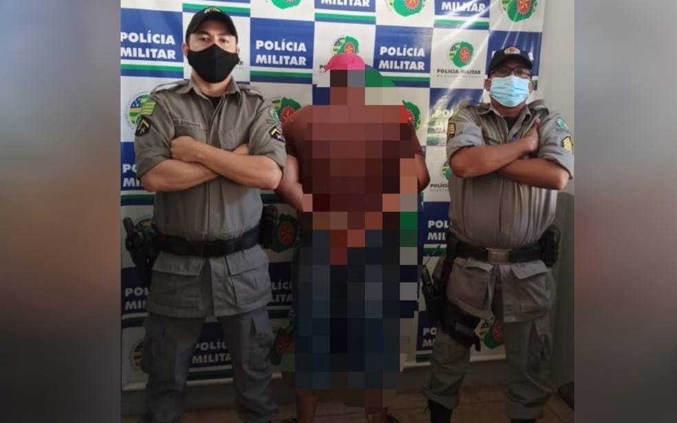 Homem é preso suspeito de criar mais de 40 galos para rinhas