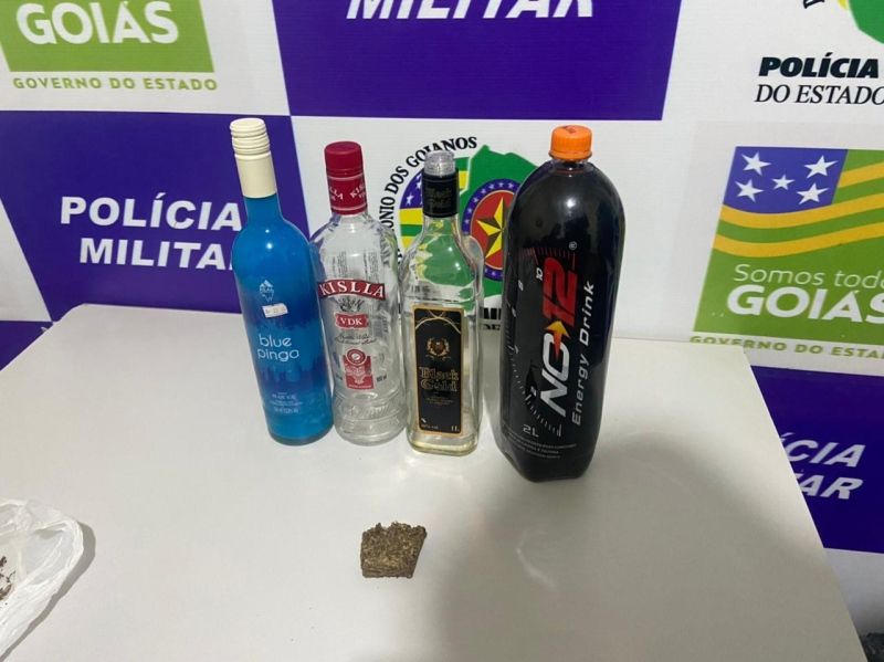 Após denúncia anônima, PM encerra festa clandestina com cerca de 110 pessoas