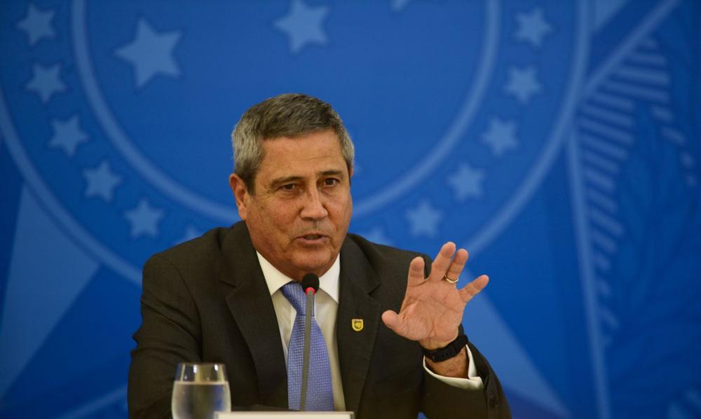 Ministro nega existência de leitos ociosos em hospitais militares