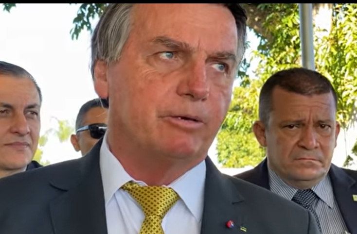 Bolsonaro promete isentar motos de pedágio em rodovias federais