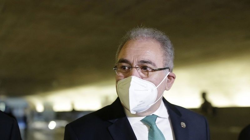 'Não há outro caminho que não a ciência', diz ministro da Saúde 