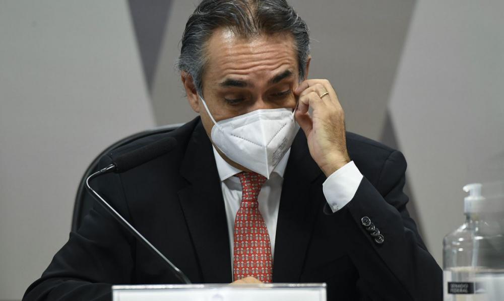 Representante da Pfizer detalha negociação de vacinas com Brasil