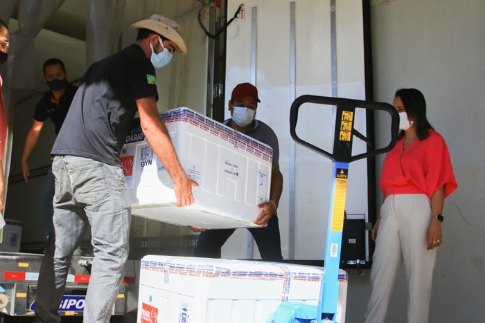 Goiás recebe 34 mil doses da CoronaVac, a 2ª remessa em apenas um dia