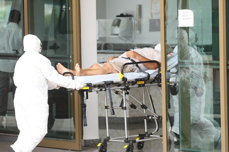 Covid-19: Brasil registra 15,6 milhões de casos e 435,7 mil mortes