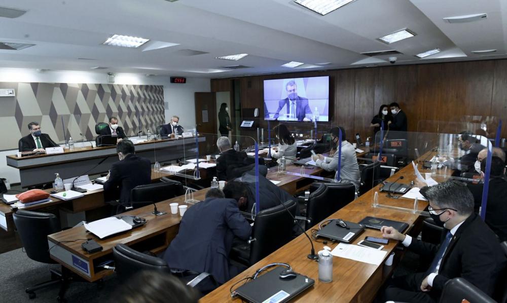 Ernesto Araújo diz que OMS tem problemas “de gestão e transparência