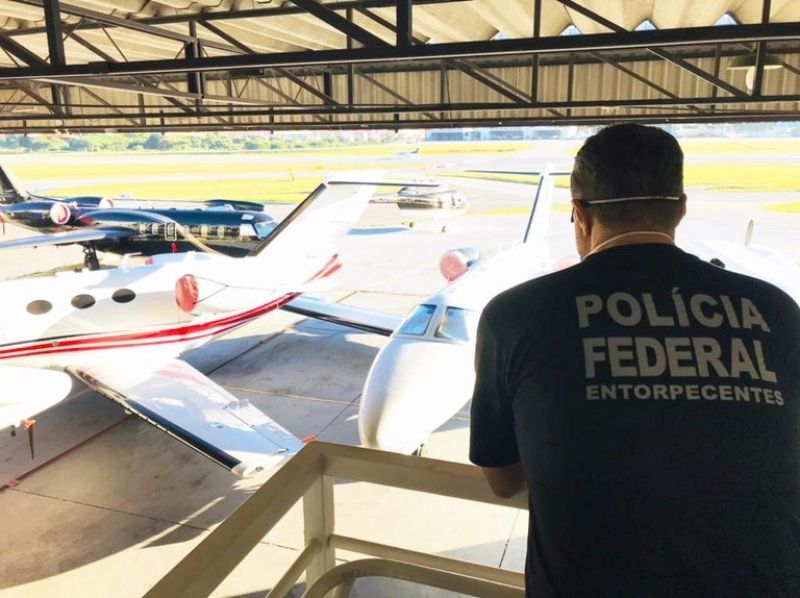 Operação com mandados em Goiânia investiga tráfico internacional de drogas