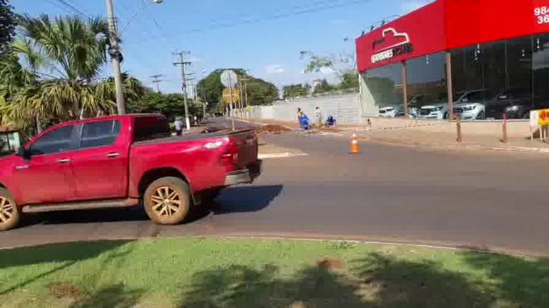 Saneago interdita trecho da Alameda Zeca Valeriano nos dois sentidos, para executar serviço de troca de ramal