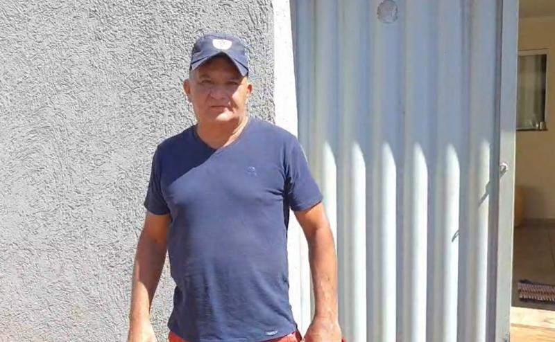 VEÍCULO ROUBADO nesta madrugada em Santa Helena no Bairro Arantes. 