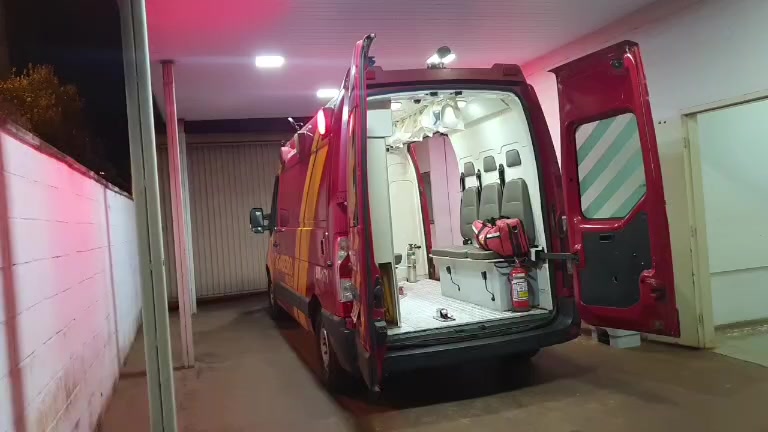 Capotamento próximo a Usina Santa Helena, na GO-210: motorista foi levado para a UPA