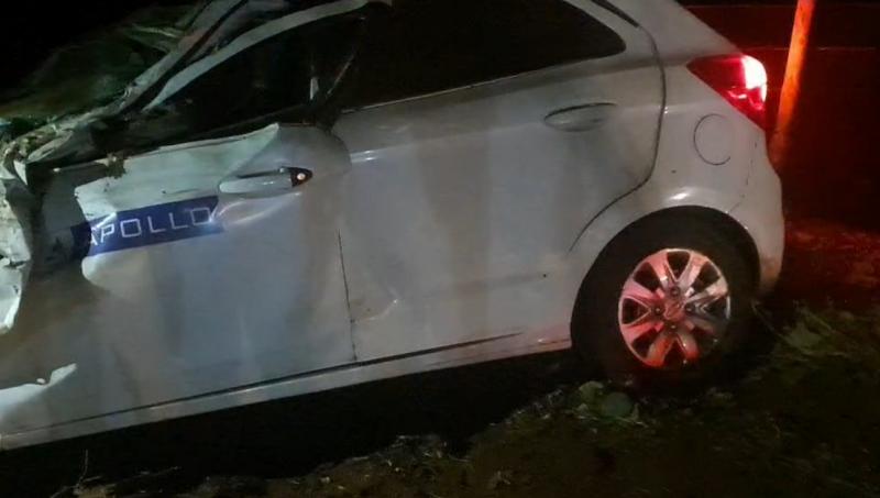 CORPO DE BOMBEIROS E POLÍCIA MILITAR sao acionados para ocorrência de acidente de trânsito, condutor em estado grave