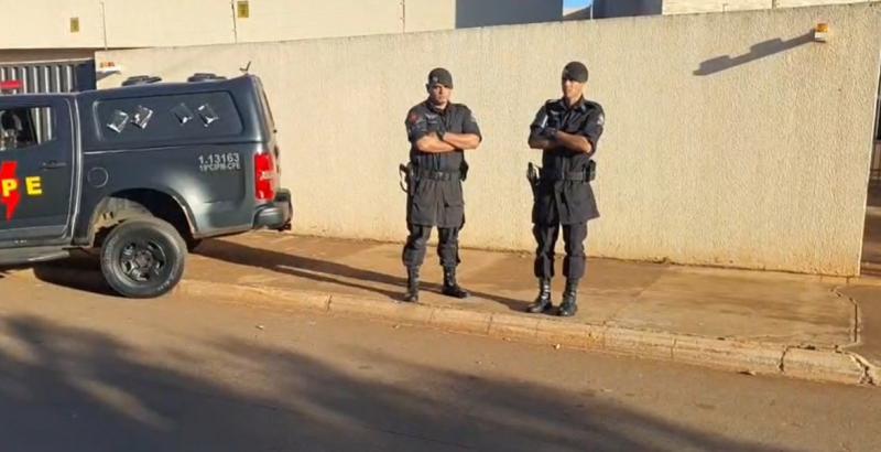 GRANDE OPERAÇÃO DO MINISTÉRIO PÚBLICO envolvendo mais de 70 policiais entre Polícia Militar, Polícia Civil e CPE-Companhia de Policiamento Especializado.