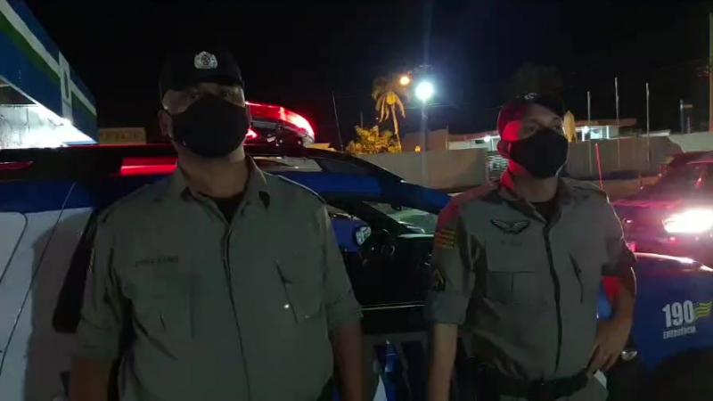 Após denúncia, Polícia Militar prende homem suspeito de tráfico de drogas
